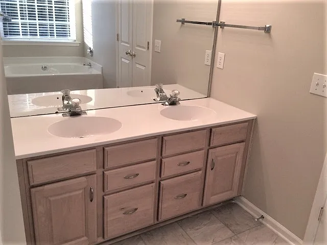 9340 Stawell Dr — Photo 9