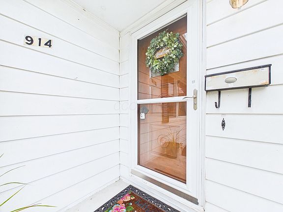 4th image of 914 Rutter Ave