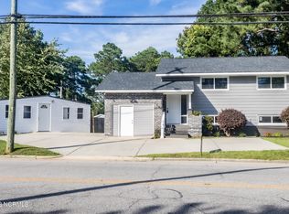 1202 Carthage Rd, Lumberton, NC 28358