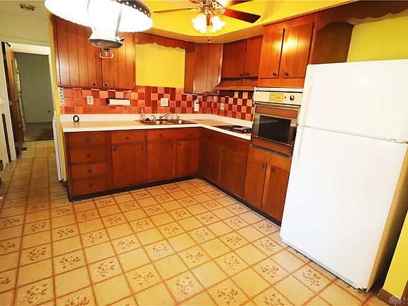 4th image of 2333 Mardell Dr