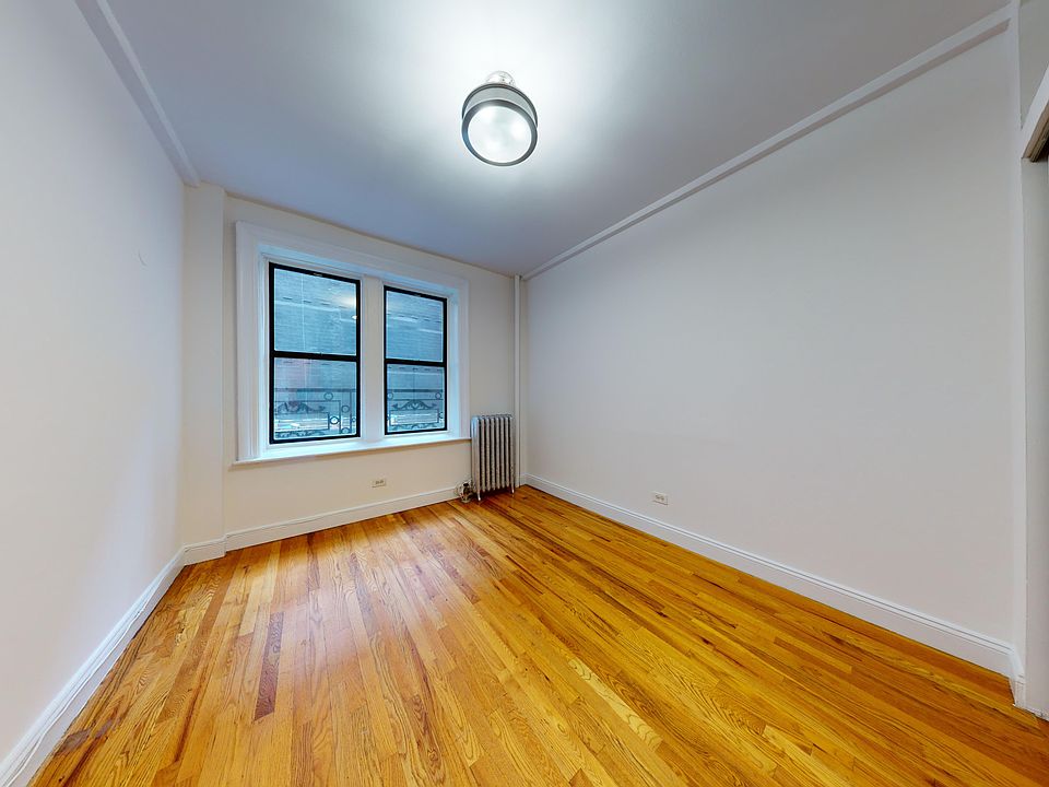 1st image of 245 W 51st St #37