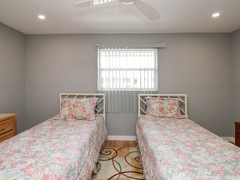 600 Valley Stream Dr #F9 — Photo 37