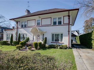 7 Manor Rd, Douglaston, NY 11363