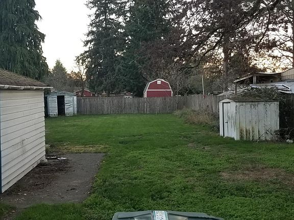 4th image of 3763 S 170th St