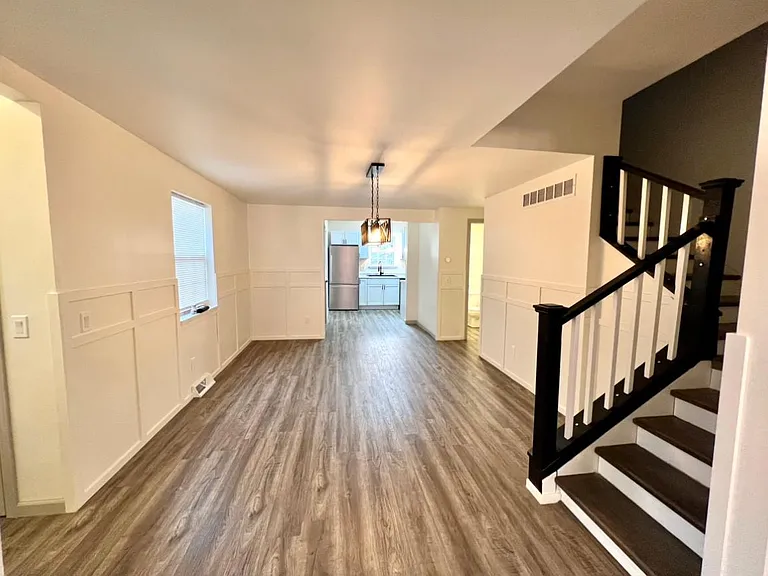 421 S Chestnut St — Photo 3