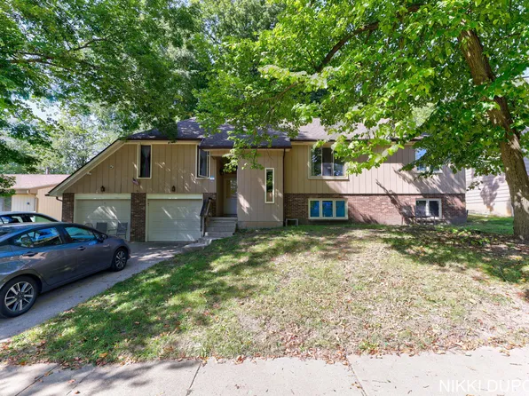 2435-2437 Edgewood Ave SE, Grand Rapids, MI 49546