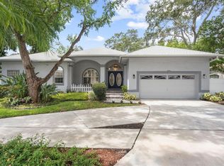 10576 Shady Oak Ln, Seminole, FL 33777