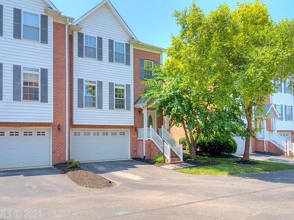 2nd image of 6817 Sahalee Cir