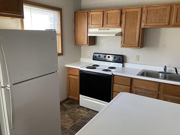 2nd image of 1128 Cottonwood St #4