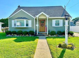 1359 Taft Ave, Merrick, NY 11566