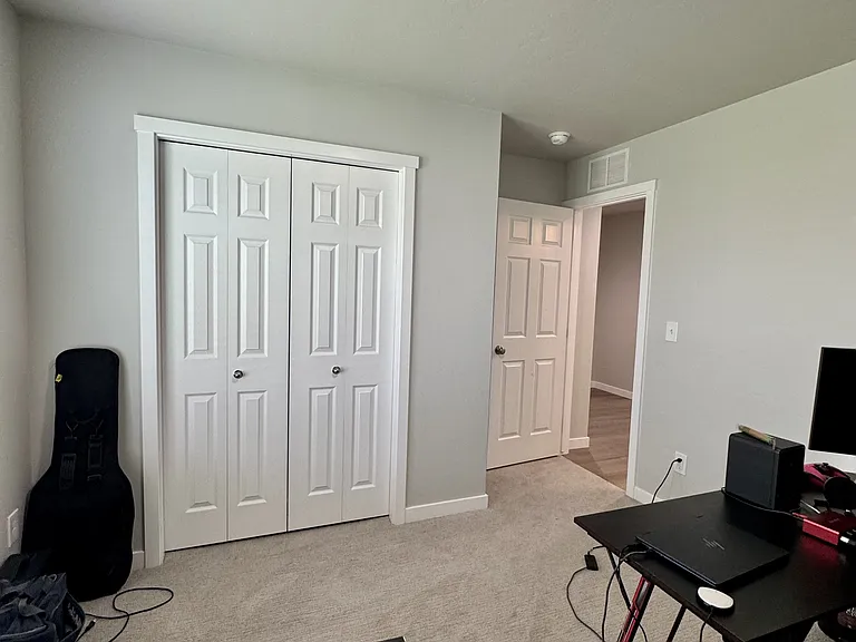 2089 N Thunderbolt St — Photo 12