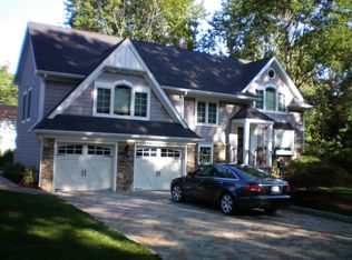 56 6th St, Cresskill, NJ 07626