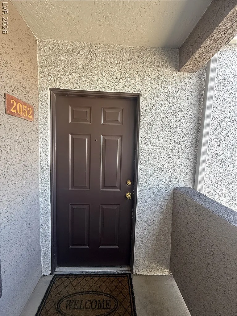 2 bed, 2.0 bath, 937 sqft, $1,400 — Photo 2