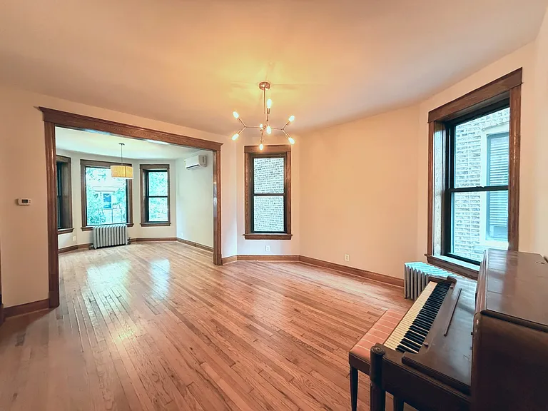 2036 N Sawyer Ave #1 — Photo 7