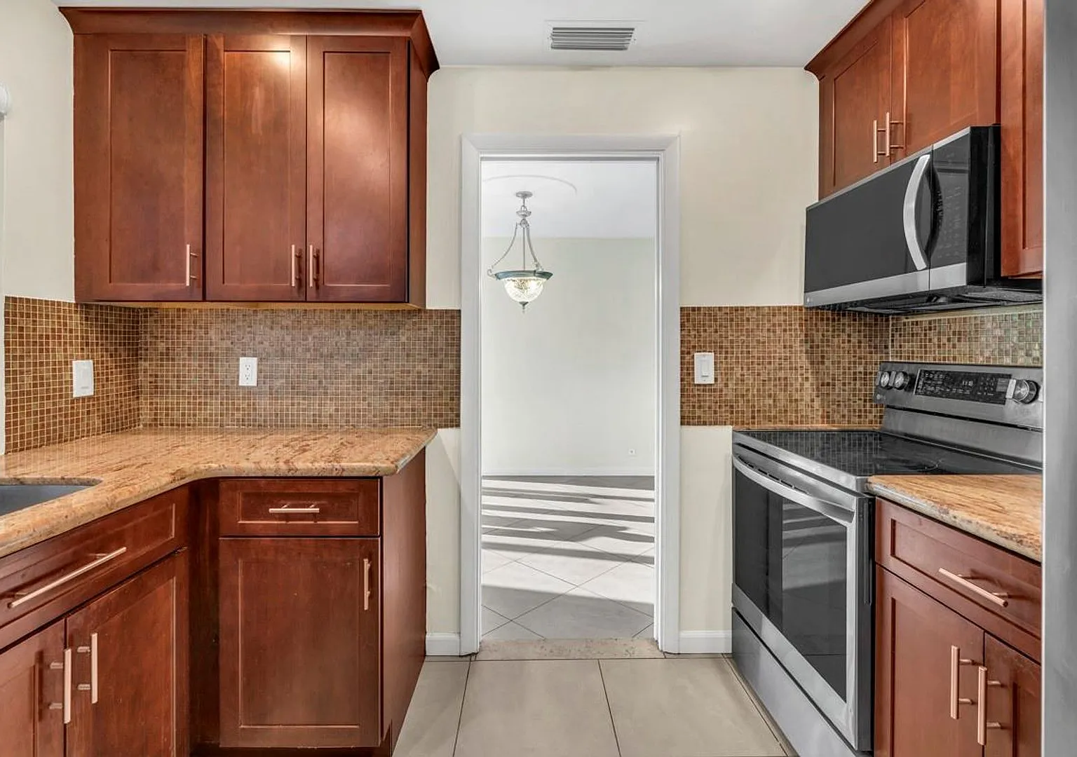 290 NW 65th Avenue, Margate, FL 33063 — Photo 4