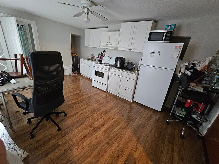259 Bennington St #2 — Photo 11