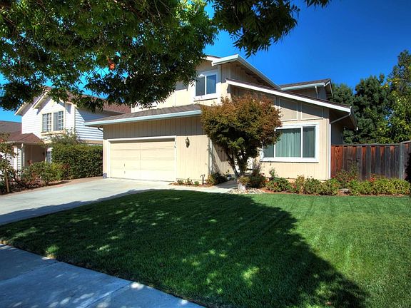 2nd image of 3165 Heritage Estates Ct