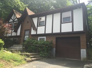 36 Cayuga Ave, Landing, NJ 07850