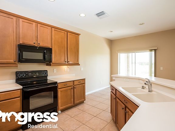 4th image of 1621 Emerald Hill Way