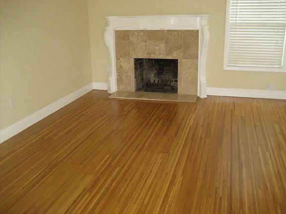 Living RM w/Fireplace&Mantle