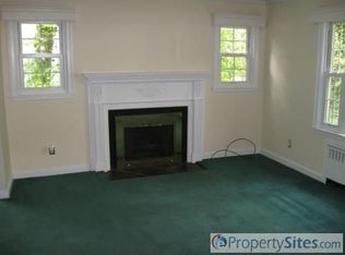 1395 Wood Valley Rd, Mountainside, NJ 07092