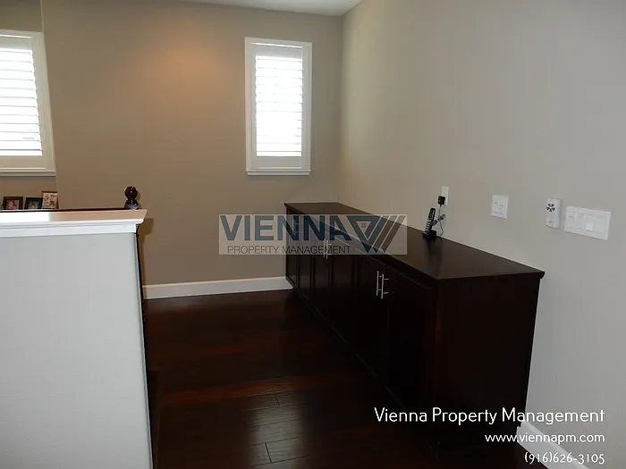 5635 Saratoga Cir — Photo 13