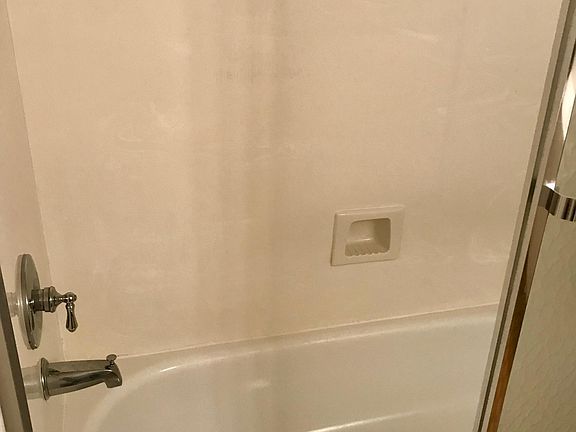 5th image of 10346 Alpine Dr APT D
