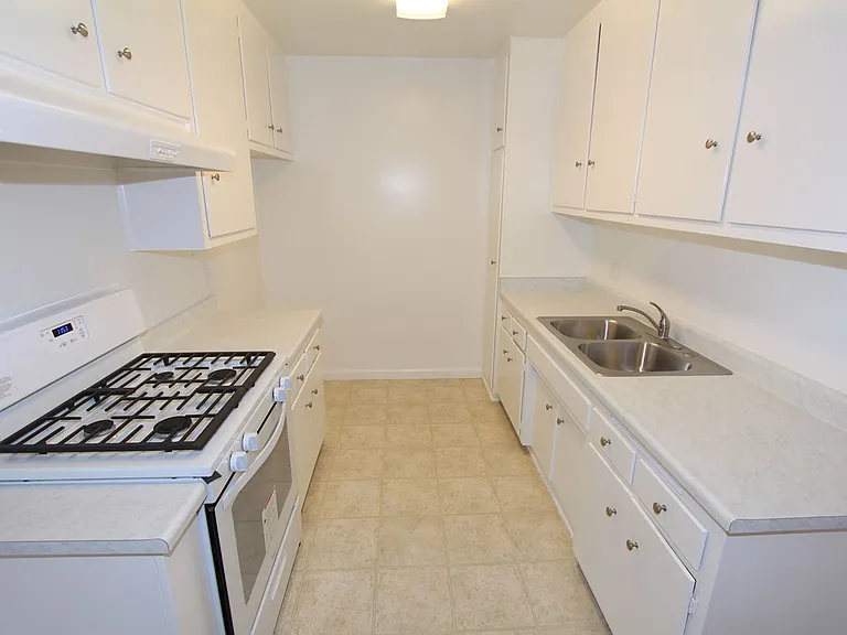 7435 Canby Ave — Photo 3