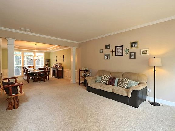 3rd image of 1512 Wedmore Ct SE
