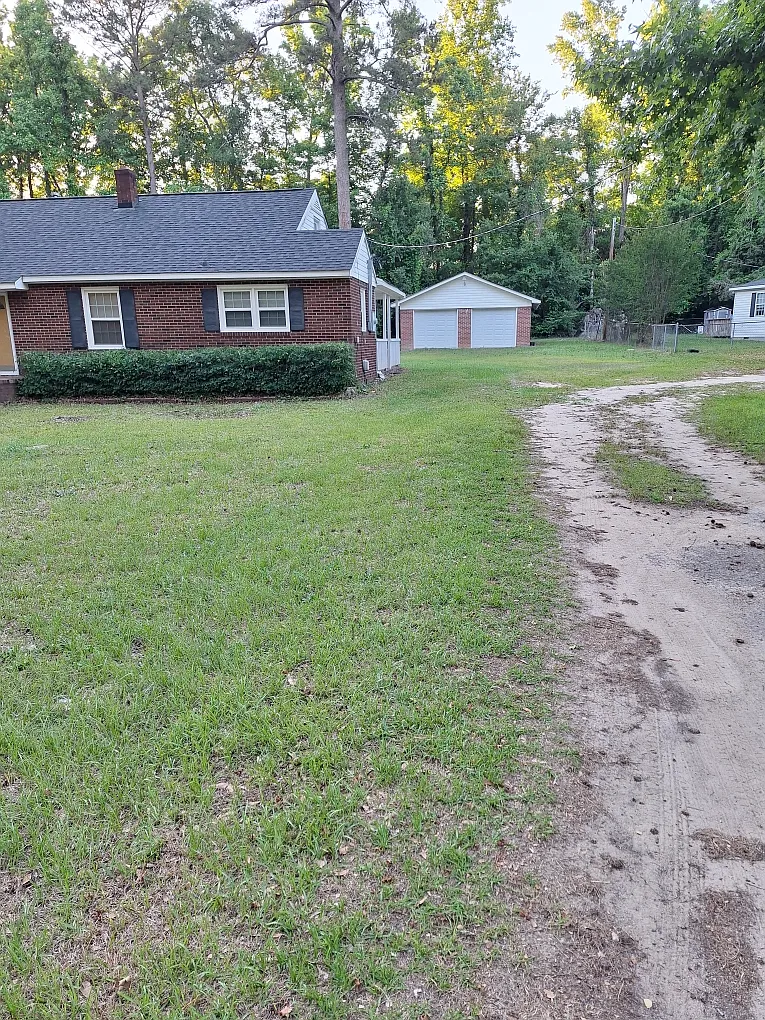 3 bed, 1208 sqft, $1,495 — Photo 3