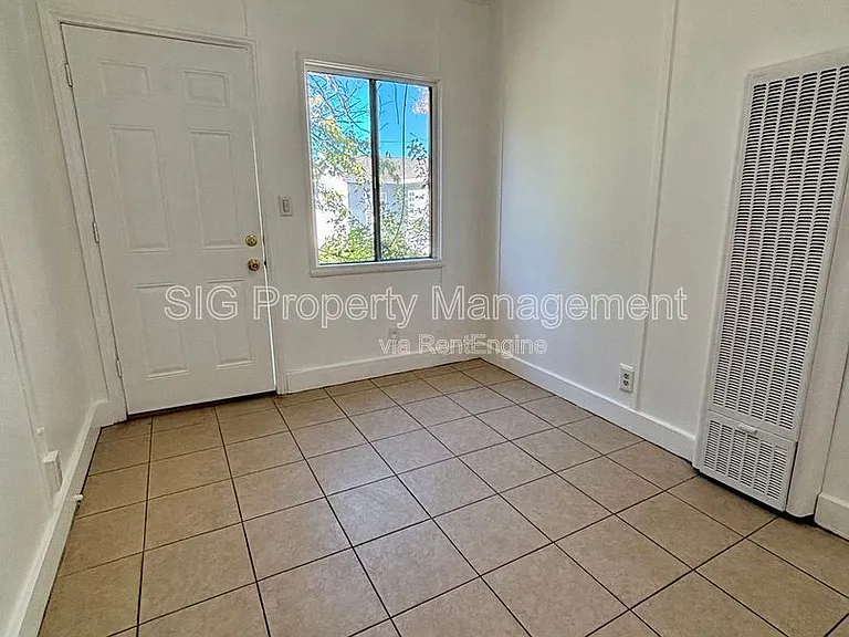 10156 Helendale Ave #1/4 — Photo 3