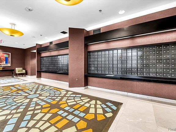 4th image of 1001 W Jefferson Ave #9C