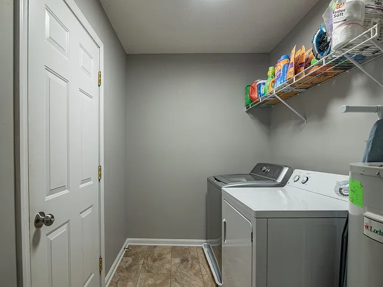 114 Twin Lakes Dr — Photo 27