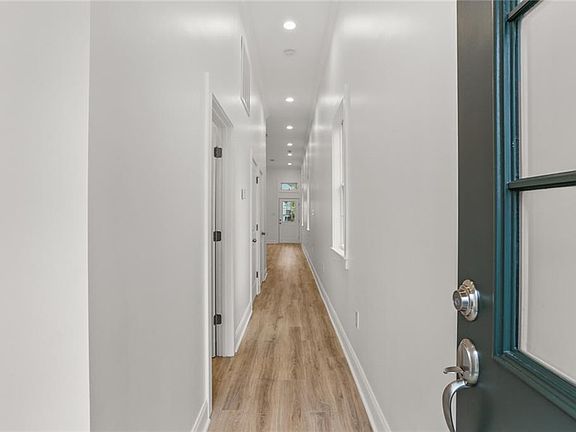 2nd image of 326 S Gayoso St
