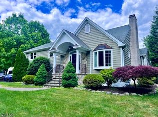 28 Ricker Rd, Kinnelon, NJ 07405