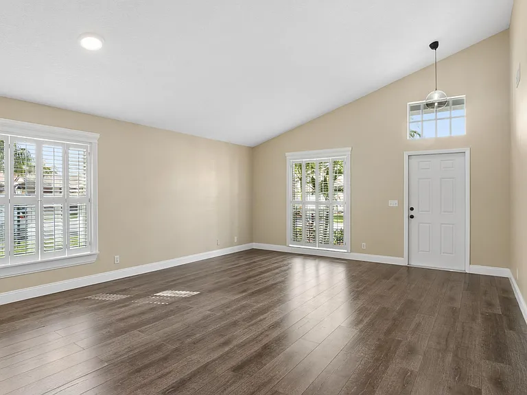 67 King Fisher Way — Photo 24