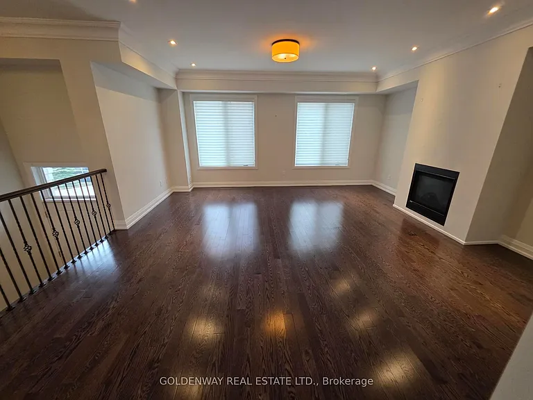 9 Caseley Way — Photo 2