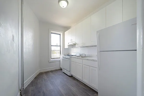 Rented by Compass | media 2
