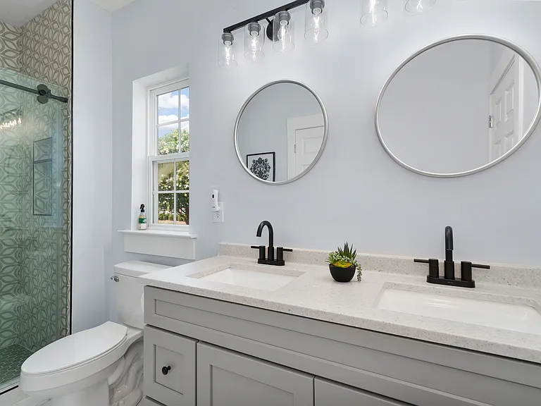 624 McKenna Cir — Photo 21