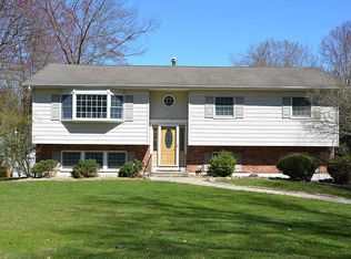 4 Sunrise Ave, New City, NY 10956