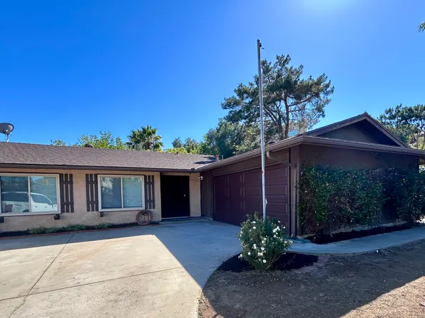 1313 Eagle Rock Ln, Escondido, CA 92026