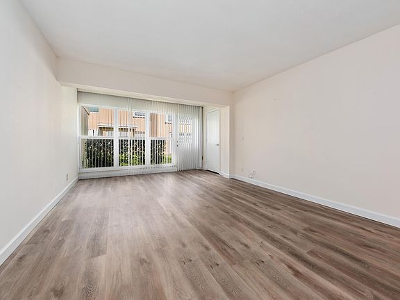 3rd image of 1111 Lemon Tree Ter APT 102