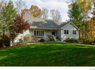 2 Rose Ln, Chappaqua, NY 10514