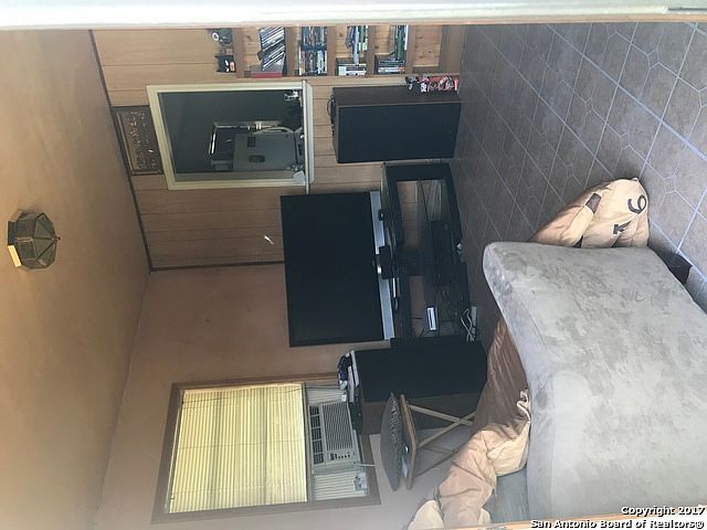 2nd image of 403 S Teel Dr