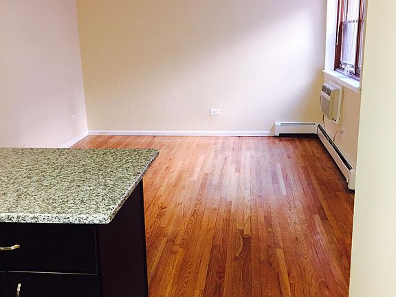 3rd image of 1025 W Hollywood Ave APT 320