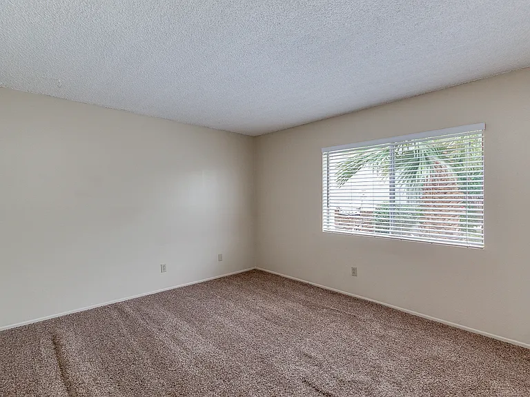 1320 S Hardy Dr — Photo 4