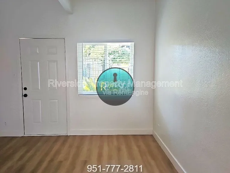 3581 Chicago Ave — Photo 4
