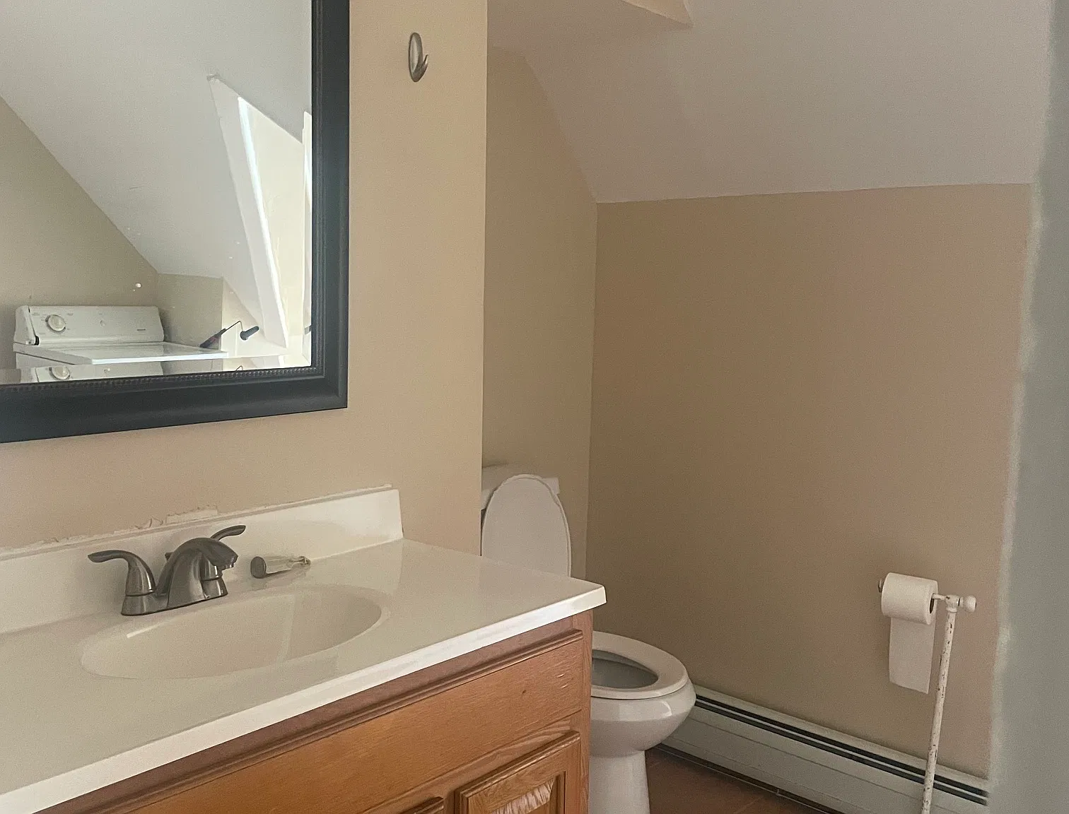 4 bed, 1.5 bath, 1700 sqft, $2,100 — Photo 3