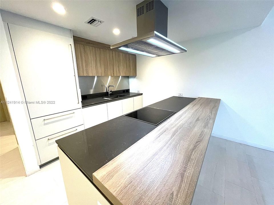 1st image of 1000 Brickell Plz #3607