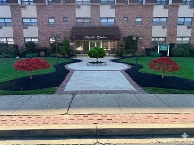 25 Elizabeth Street #1B, Farmingdale, NY, 11735